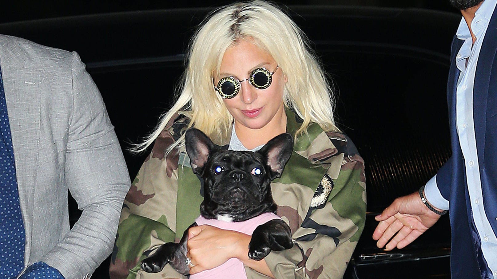 Lady Gaga mit ihrem Hund "Asia"
