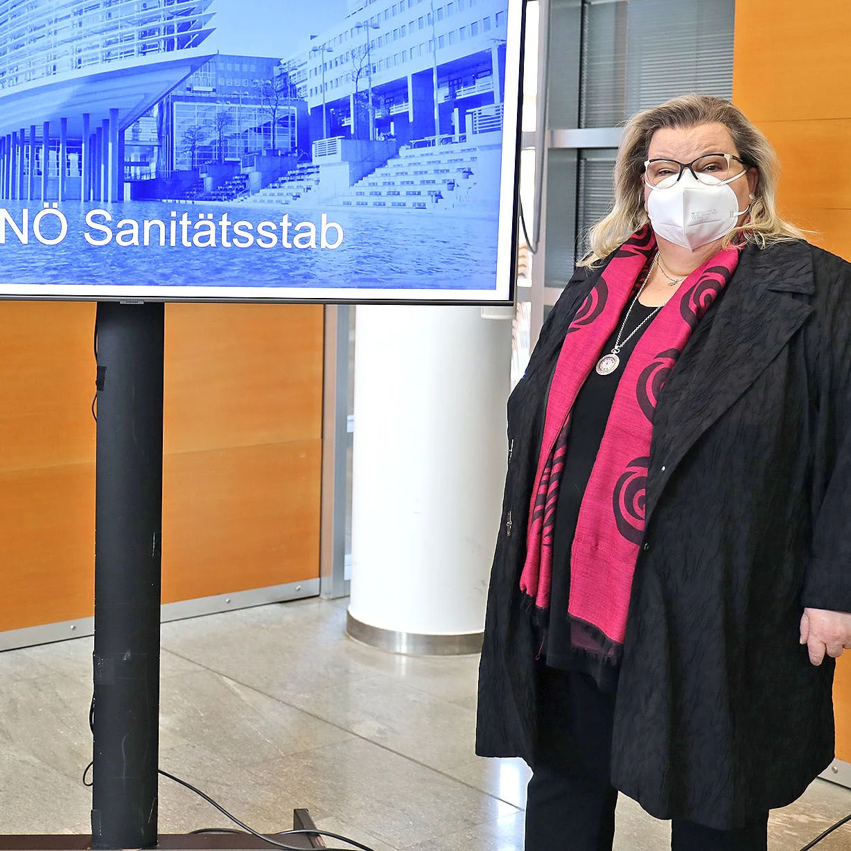 Landessanitätsdirektorin Irmgard Lechner appelliert: "Infizieren sie sich nicht freiwillig mit Corona."