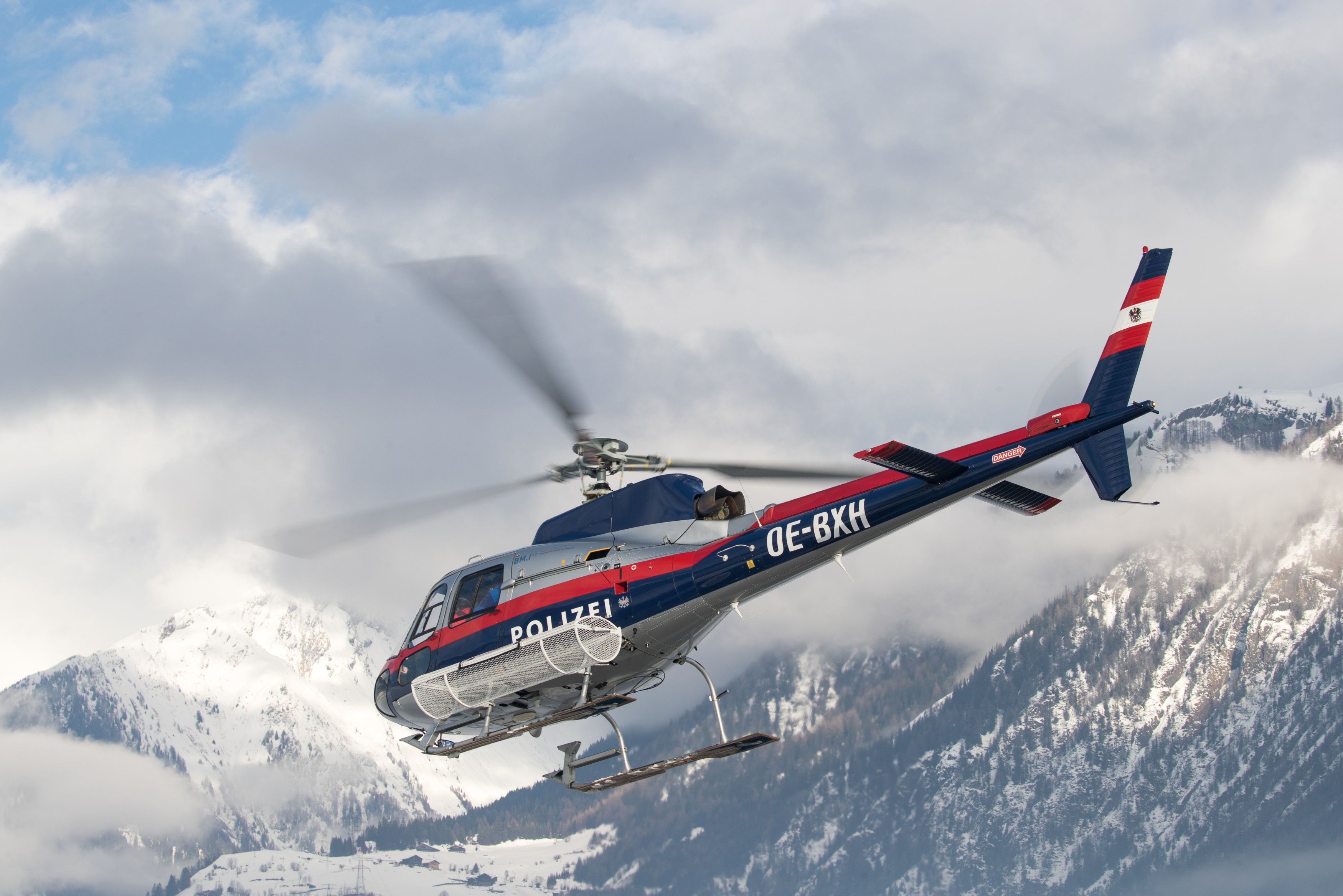 Der Polizeihelikopter 