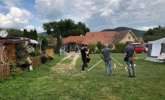 Tatrekonstruktion am Campingplatz