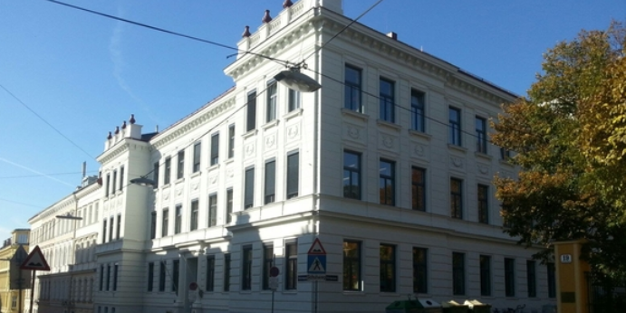 Die Volksschule in der Cottagegasse in Wien-Währing.