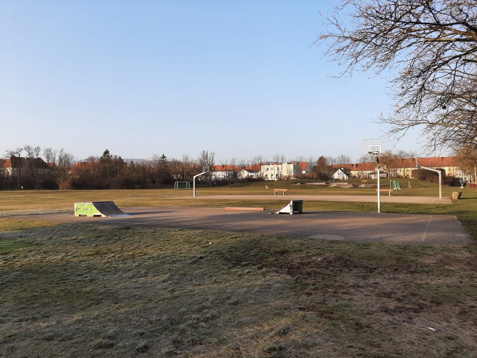 Auf diesem Platz spielten die Kinder. 