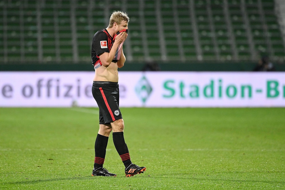 Martin Hinteregger krachte nach dem Spiel mit Niklas Füllkrug zusammen. 