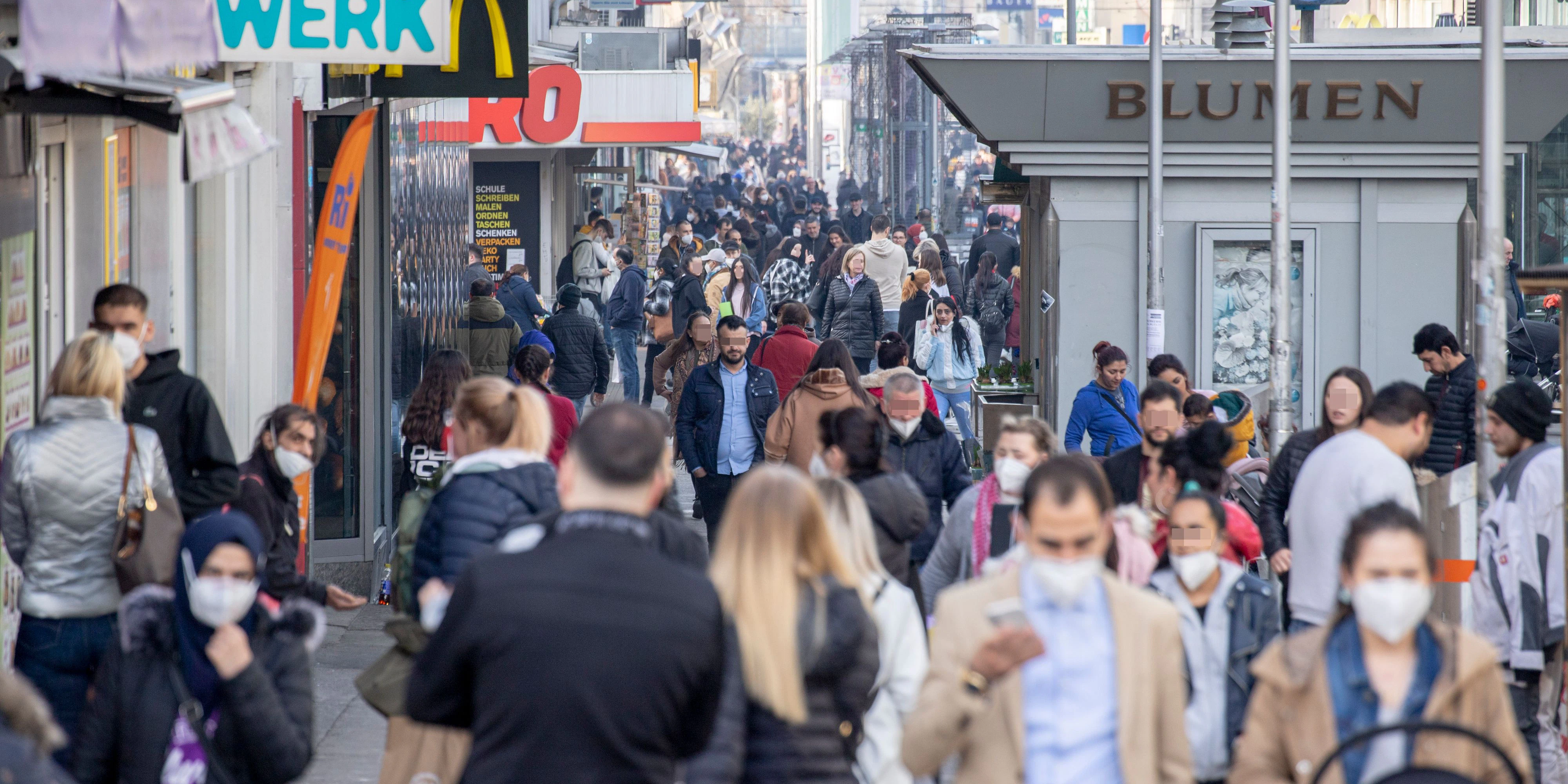 Seit den ersten Lockerungen und der damit einhergehenden Öffnung des Handels im dritten Lockdown steigen die Infektionszahlen in Österreich wieder an.