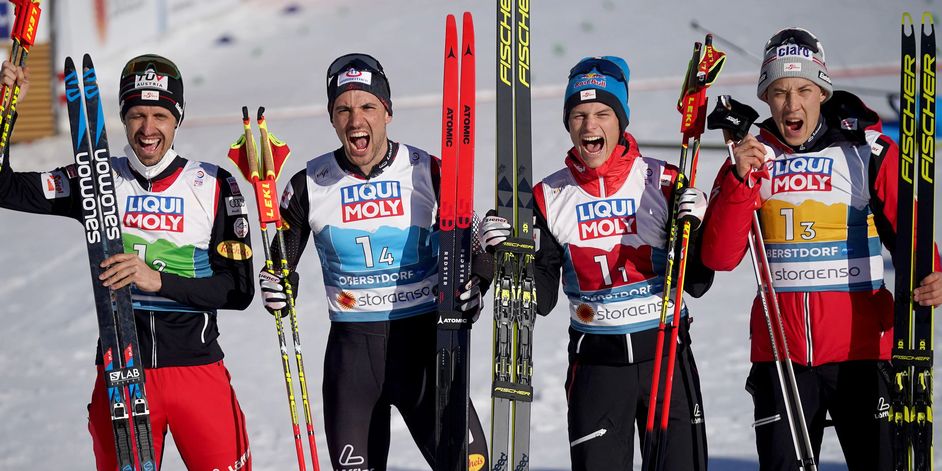 Das ÖSV-Team jubelt über Bronze
