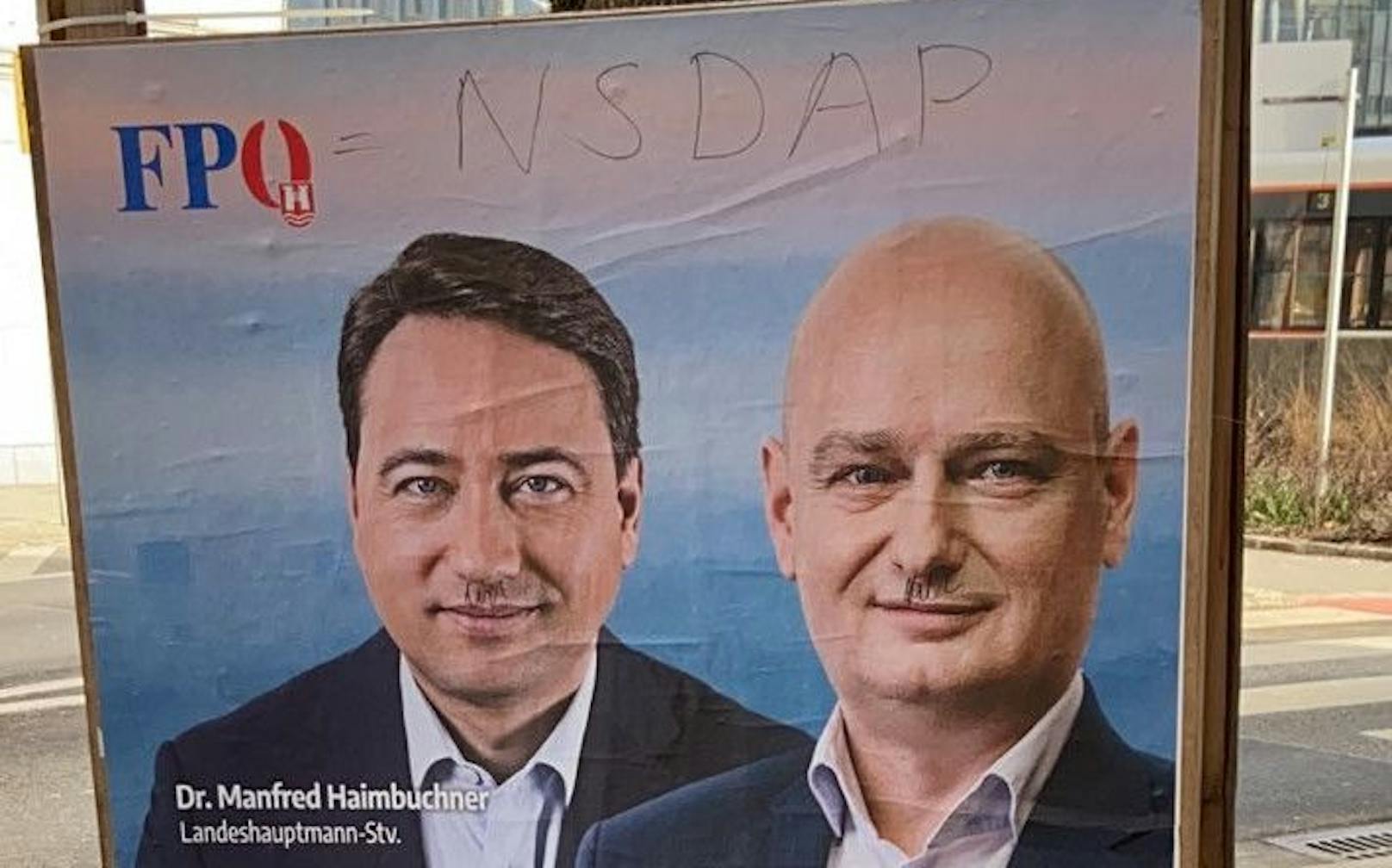 Einge Plakate der FPÖ wurden in Linz schon verunstaltet.