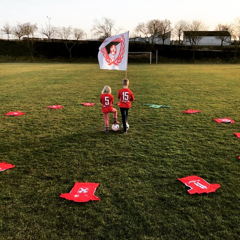 Zahlreiche Sportvereine wie der ASK Loodorf nahmen an der stillen Protestaktion teil.