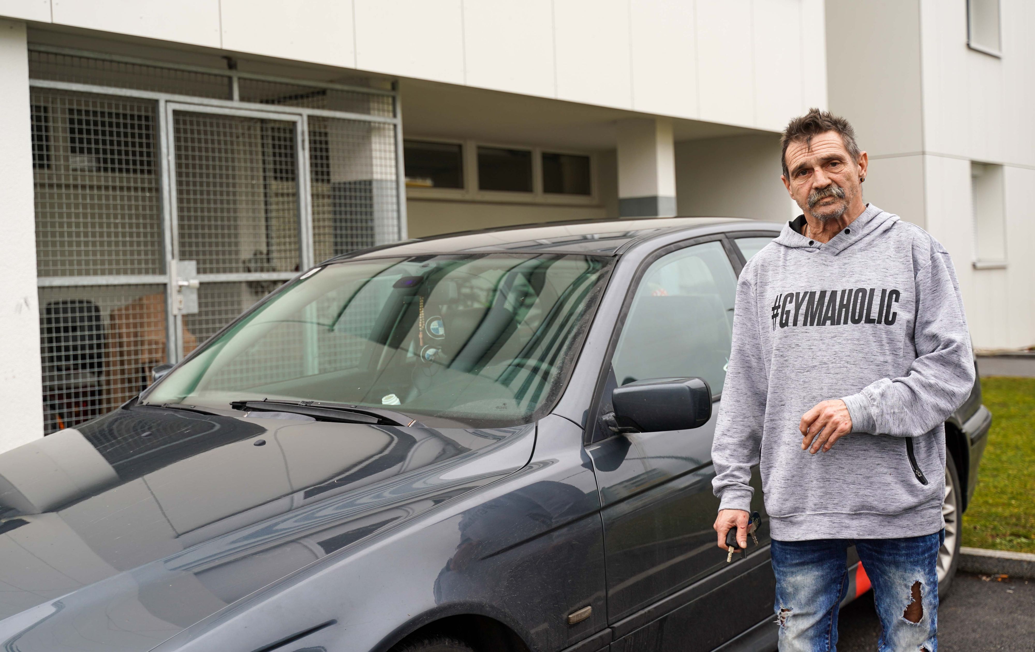 Peter Huber überlebte den Horror-Unfall fast unverletzt. Er kam mit zwei Schnittwunden davon.