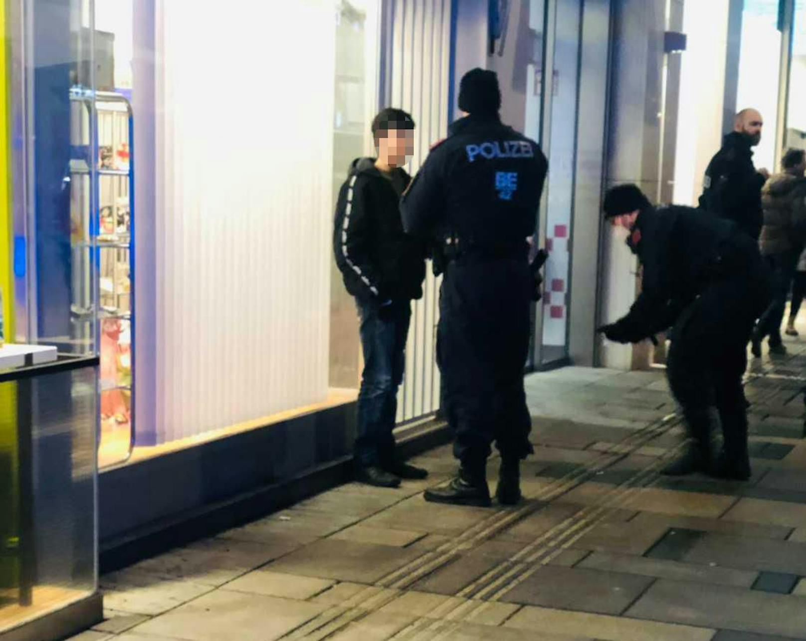 Polizei-Einsatz in der Wiener Inenstadt