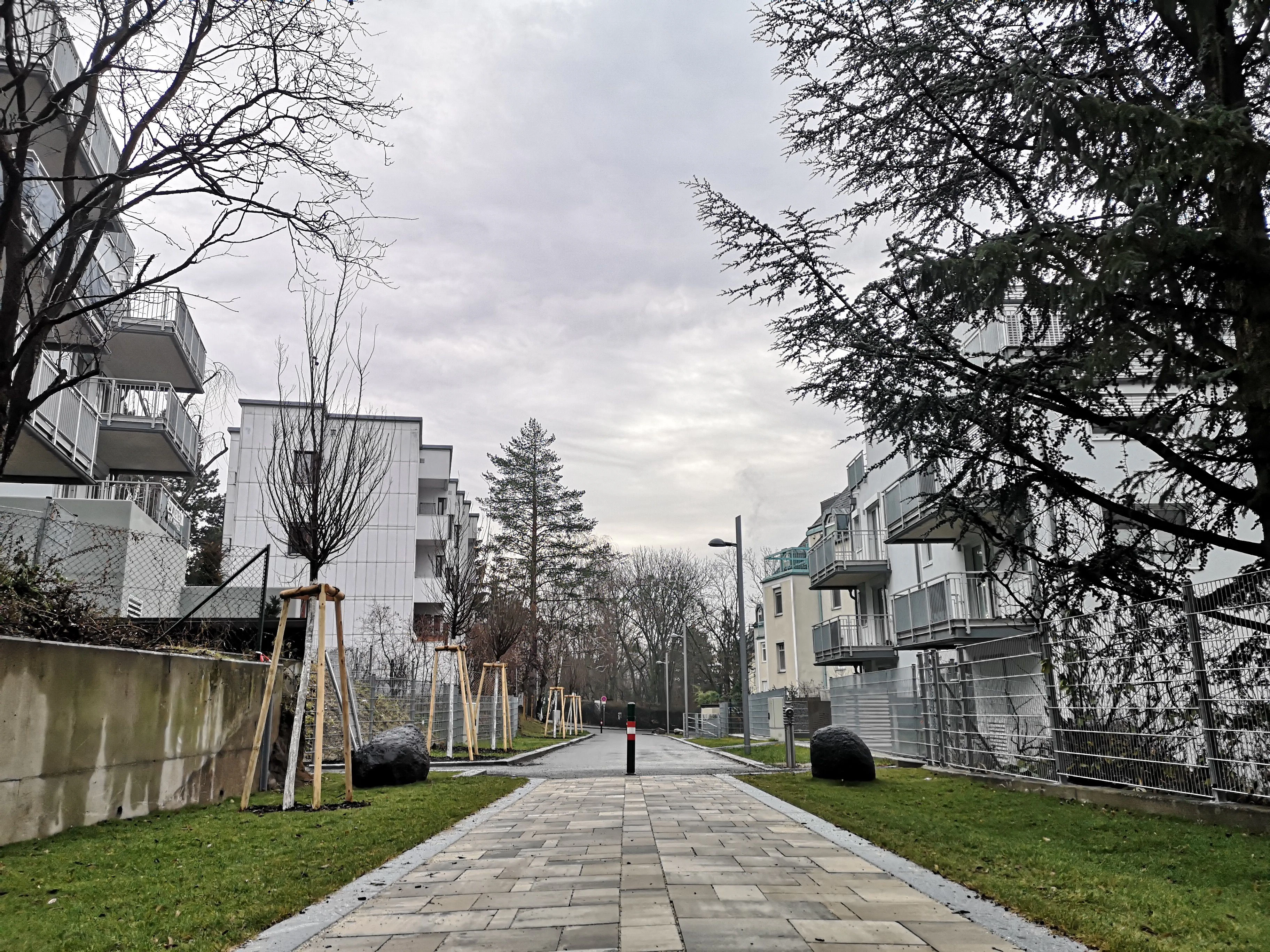 Der neue Verbindungsweg Karlweisgasse zwischen Felix-Dahn-Straße und Hohenwarteweg (Währing) beschäftigte die Politik 23 Jahre lang. Nun ist er endlich fertig.