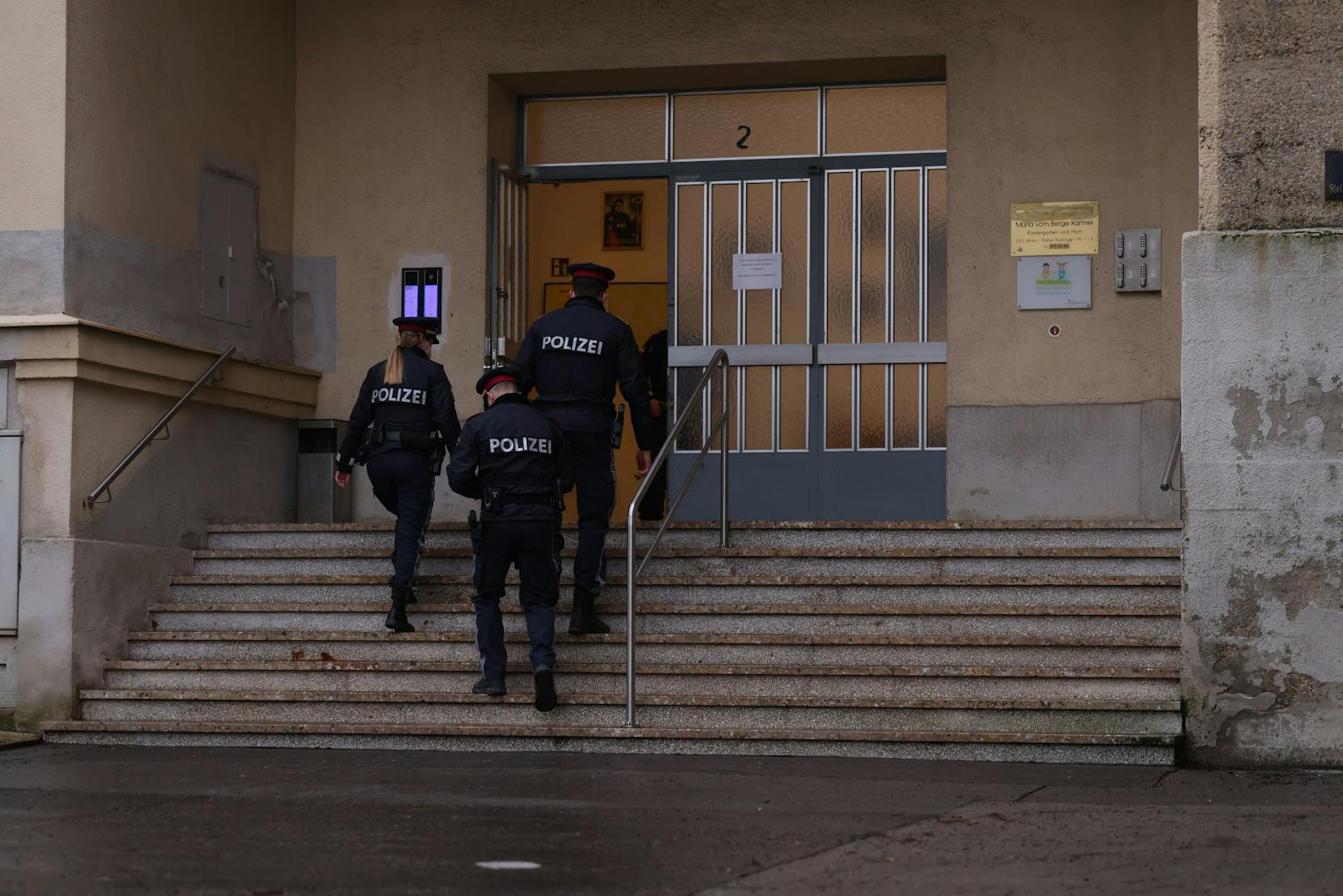 Ermittlungen: Polizei am Tatort in Wien-Favoriten