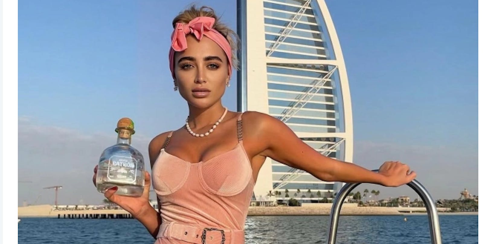 Influencerin Georgia Harrison in Dubai.