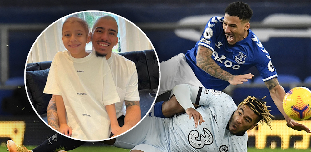 Allan griff zum Rasierer