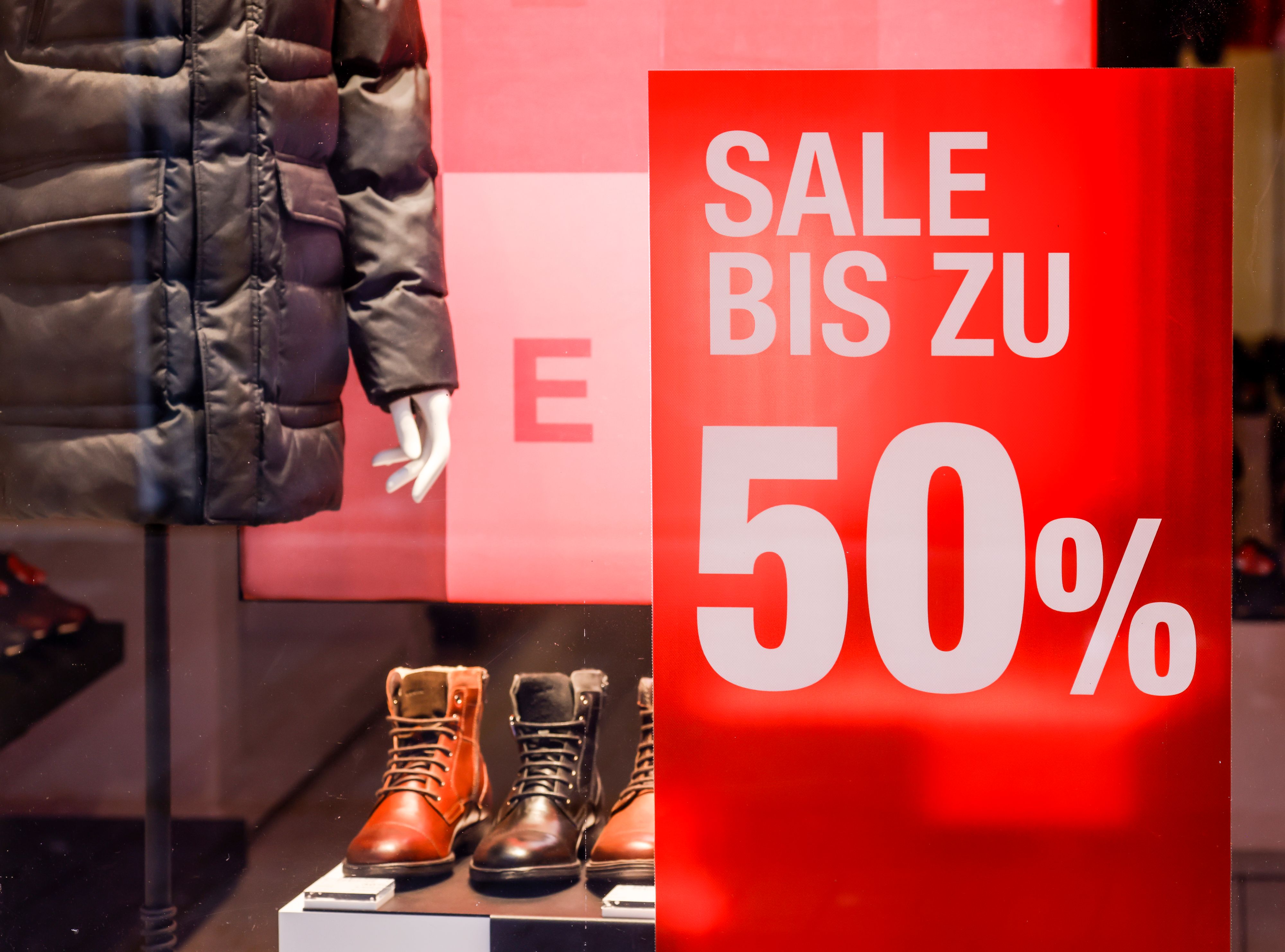 Die Rabattjagd startet mit bis zu –50 Prozent.