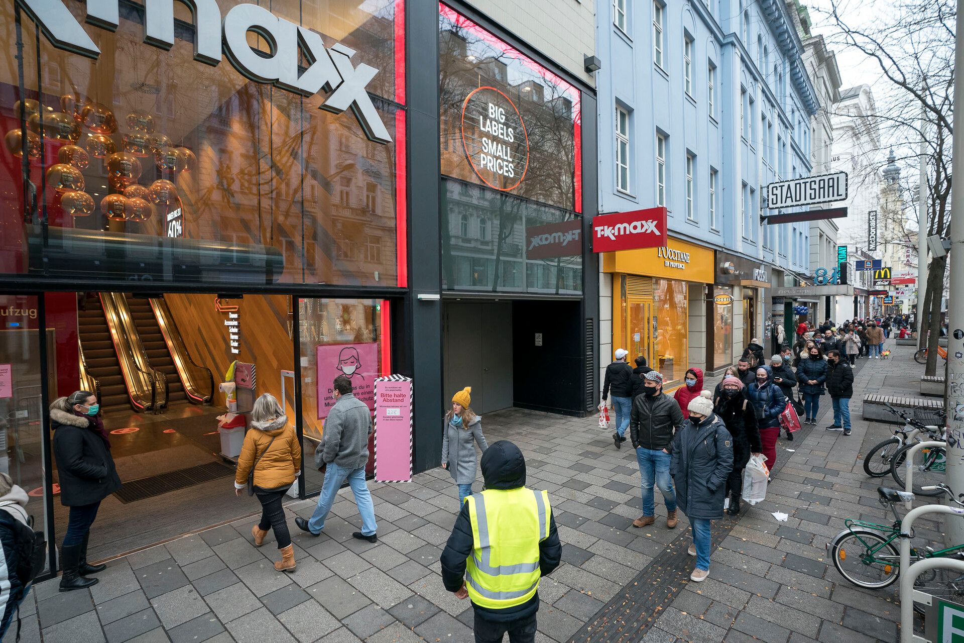 Run auf die Geschäfte wird am Montag erwartet.