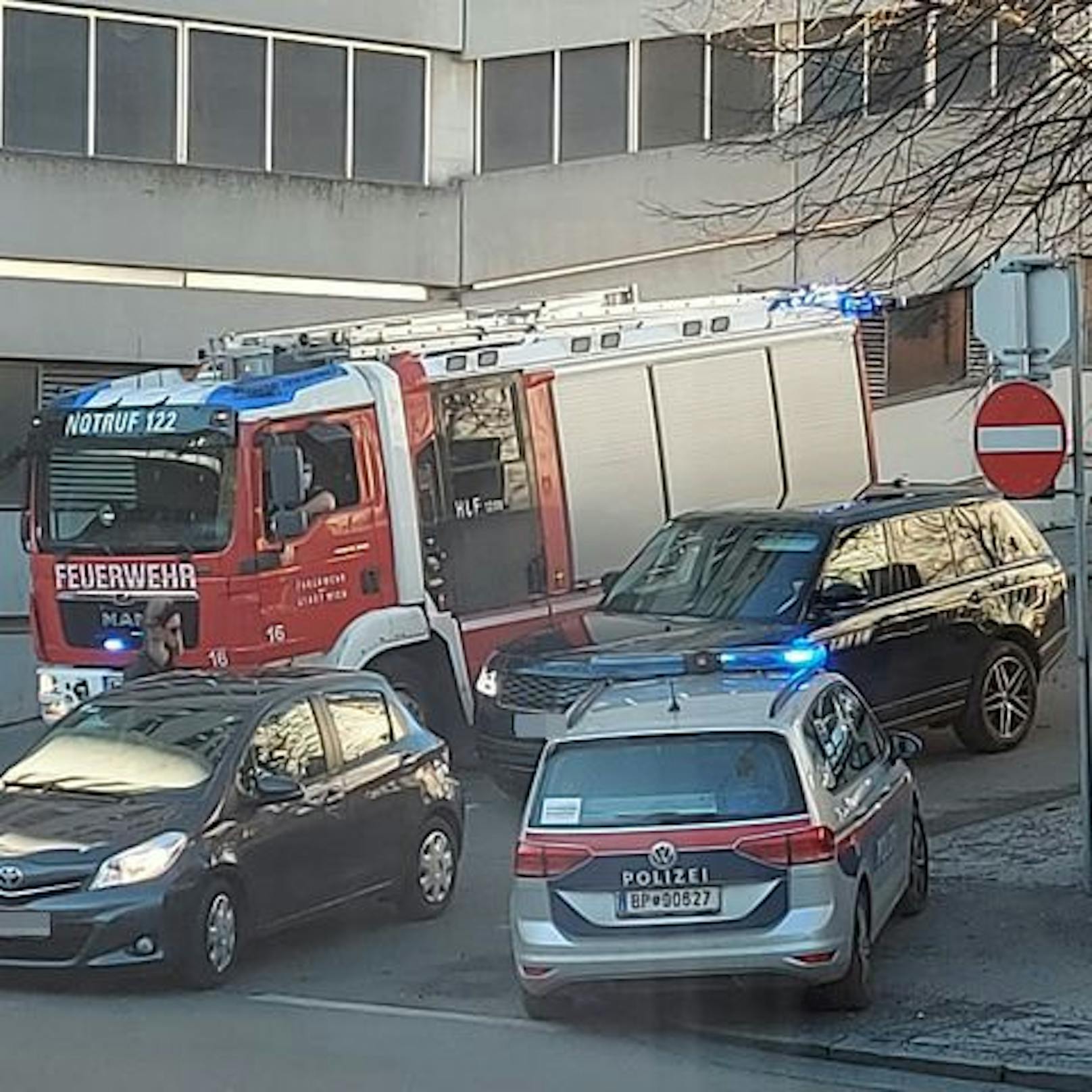 Feuerwehr-Einsatz auf der Heiligenstädter Straße (Wien-Döbling)