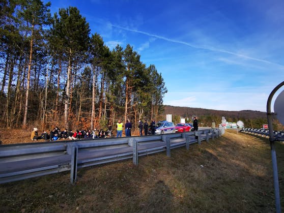 Zahlreiche Flüchtlinge auf der A21 erwischt - ein Bild von Anfang Februar 2020.
