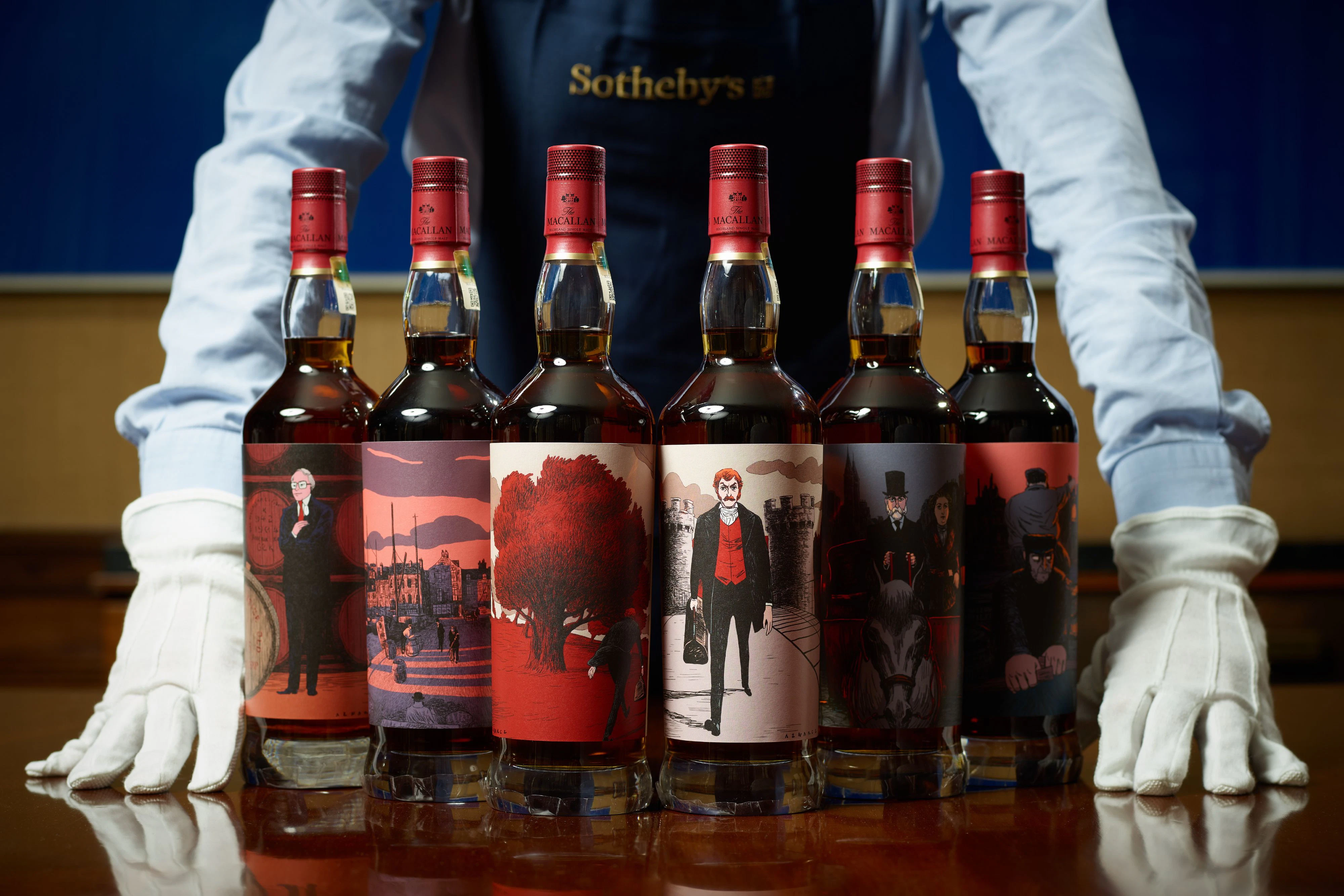 Die "Macallan Red Whisky Collection" wurde letztes Jahr beispielsweise um knapp 860.000 Euro ersteigert. 