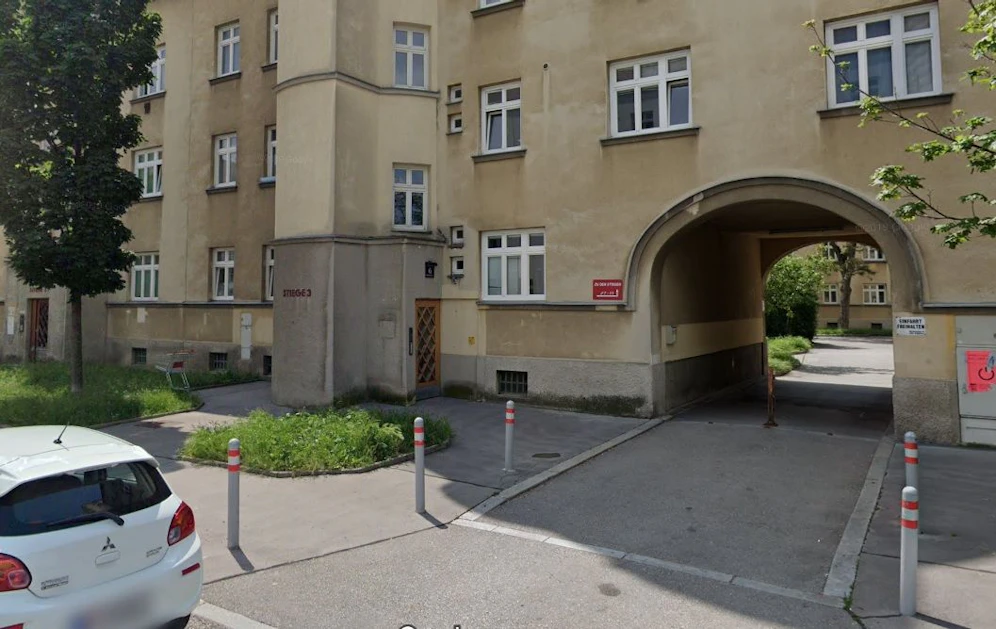 In der Wedekindgasse wurde am 8. Dezember ein Bursche (14) überfallen. Nun konnten die Täter ausgeforscht werden. 