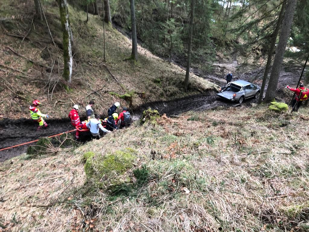 Die Einsatzkräfte vor Ort.