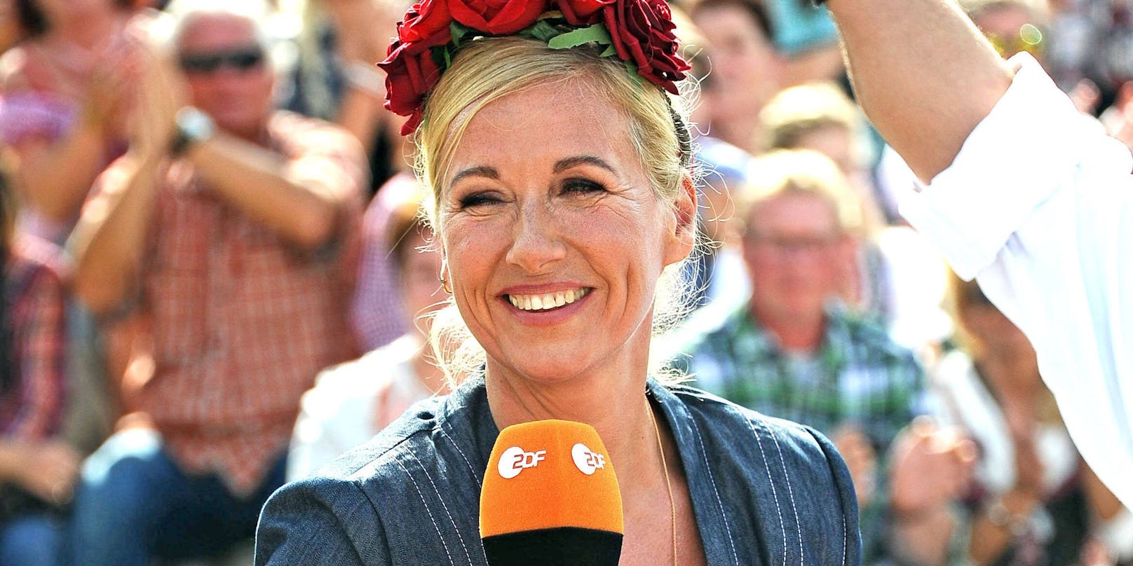 Andrea Kiewel moderiert seit 2000 den "Fernsehgarten" beim ZDF.&nbsp;