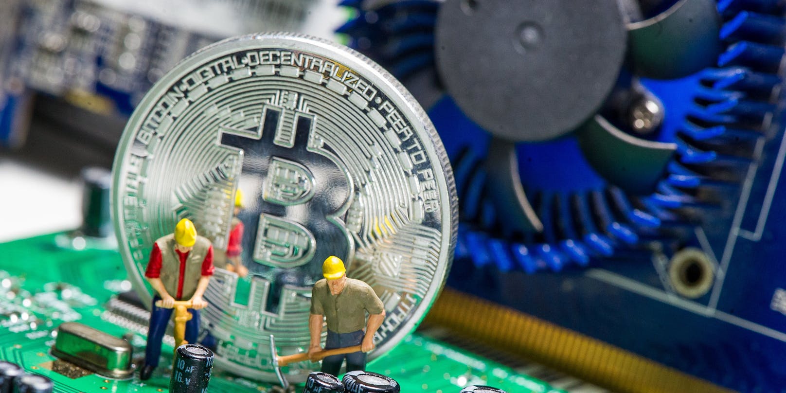 Bitcoin ist die derzeit bekannteste Kryptowährung. Es ist ein dezentrales Zahlungsmittel auf Blockchain Basis, das es seit 2008 gibt.