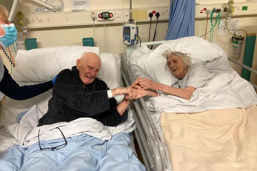 Margaret und Derek Firth starben nur drei Tage hintereinander an Corona.