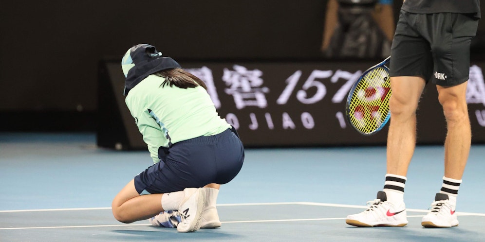 Ein Ballmädchen kollabierte bei den Australian Open.