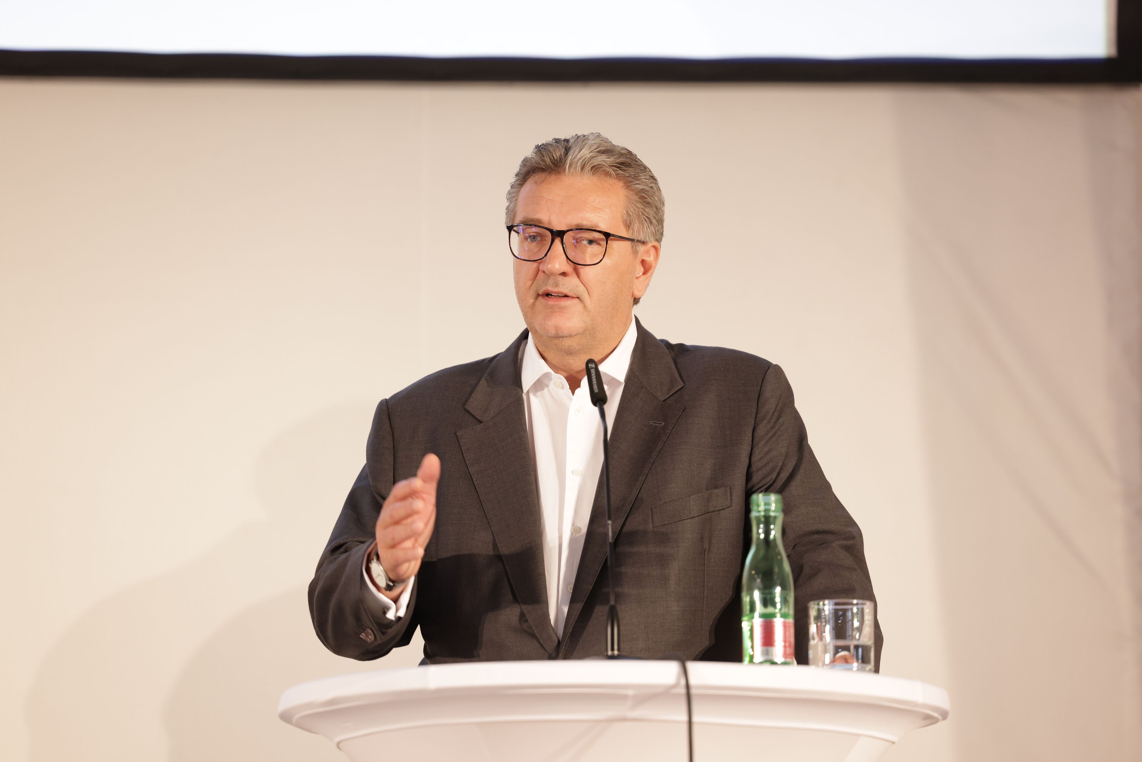Wiens Gesundheitsstadtrat Peter Hacker (SPÖ): "Lockdowns dürfen nicht Normalität werden."