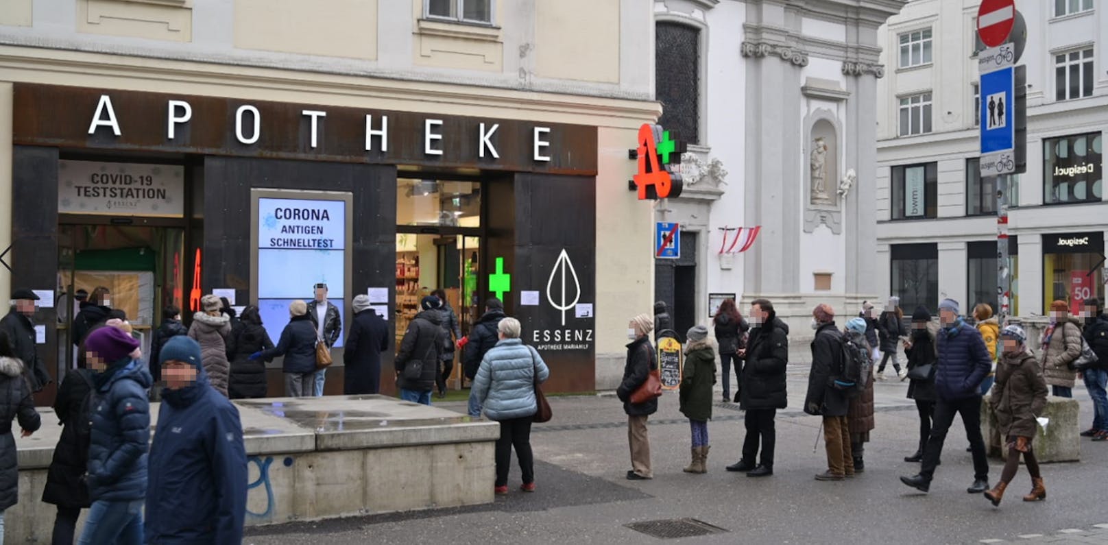 Der Ansturm auf eine Apotheke in Wien