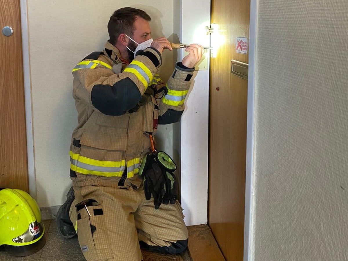 Die Feuerwehr hatte offenbar das bessere Werkzeug.