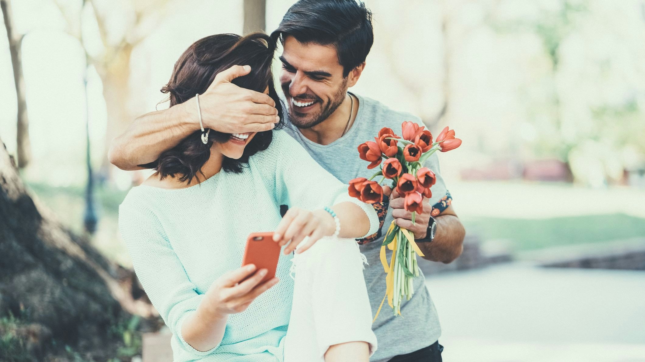 Der März 2021 hält für einige Sternzeichen die große Liebe bereit. 