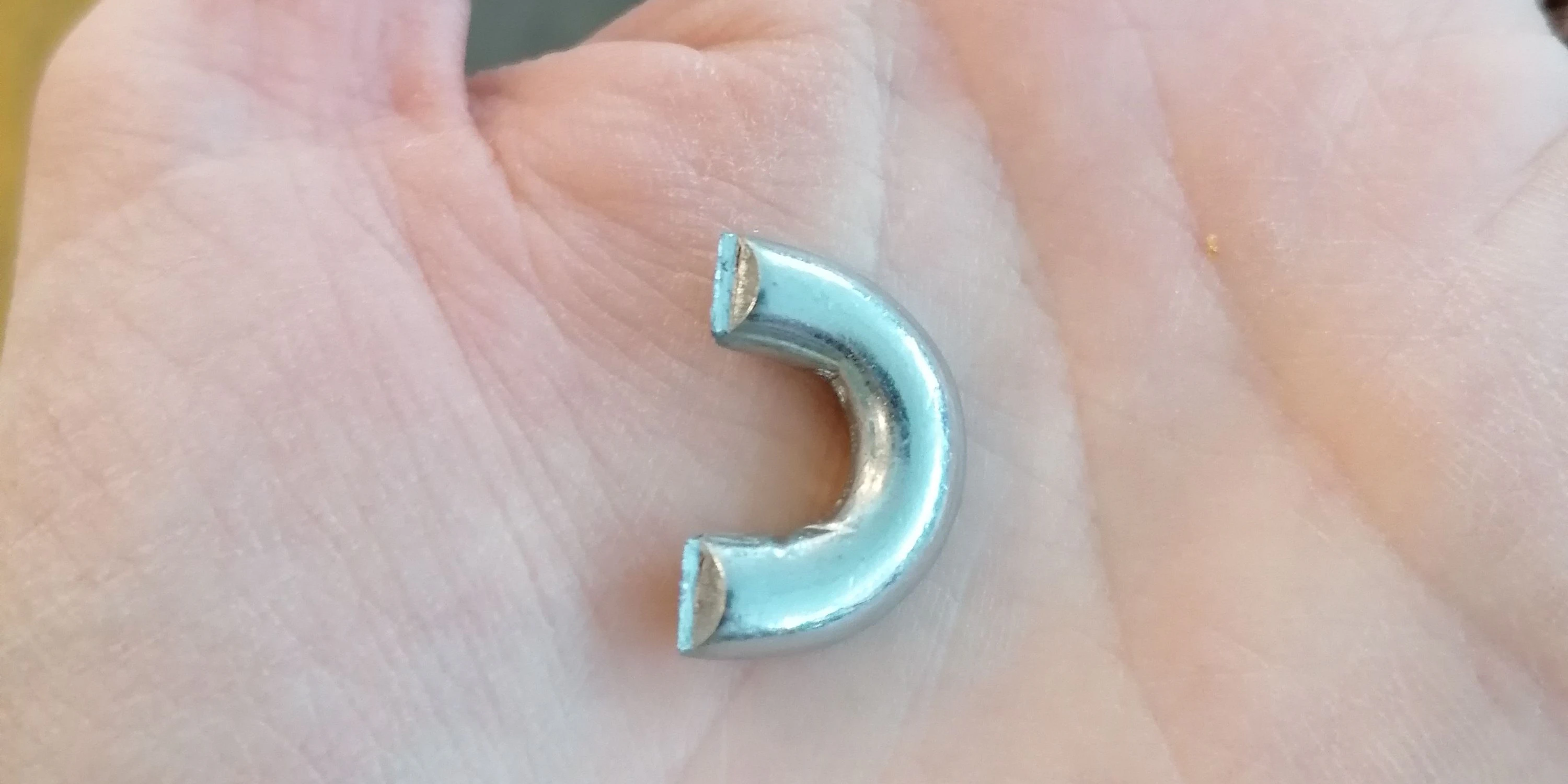 Nur ein Stück des Fahrradschlosses blieb zurück. 