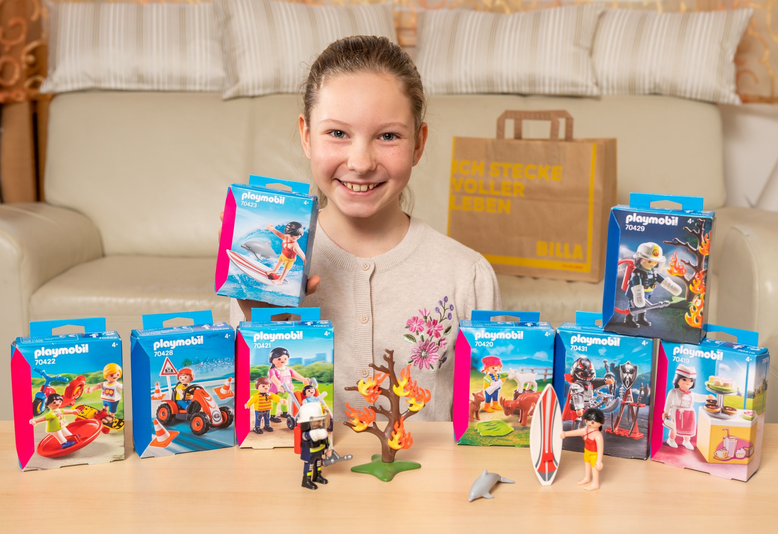Die PLAYMOBIL Spielfiguren können ab 11. März in allen BILLA Filialen und MERKUR Märkten gesammelt werden.