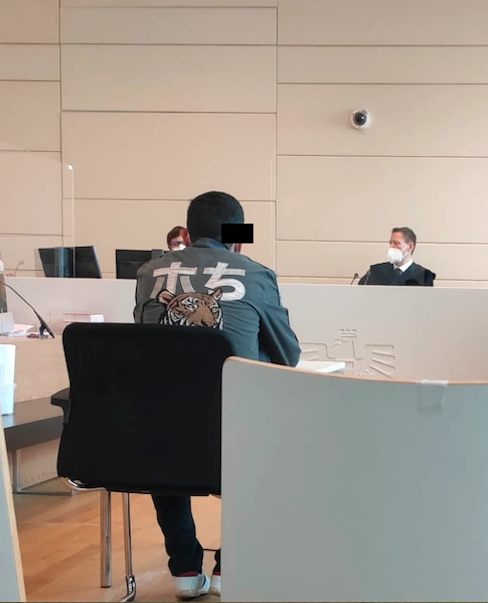Von der Werkstatt zum Dealer: Der Angeklagte