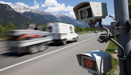 Die Regierung will mit schärferen Strafen für Raser für mehr Sicherheit auf den Straßen sorgen. Symbolbild