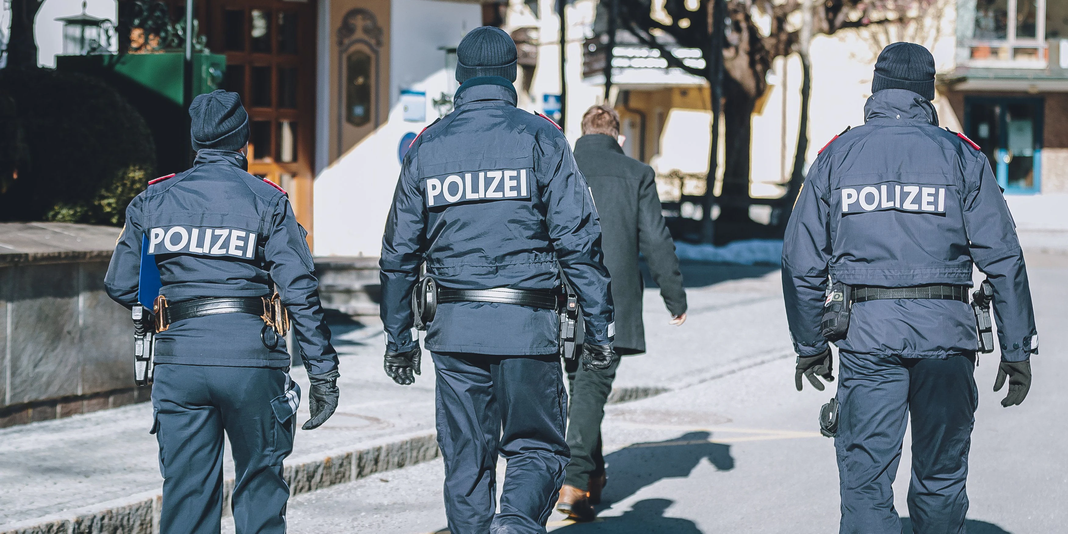 Polizeikontrolle der Corona-Vorschriften in Zell am See. Archivbild