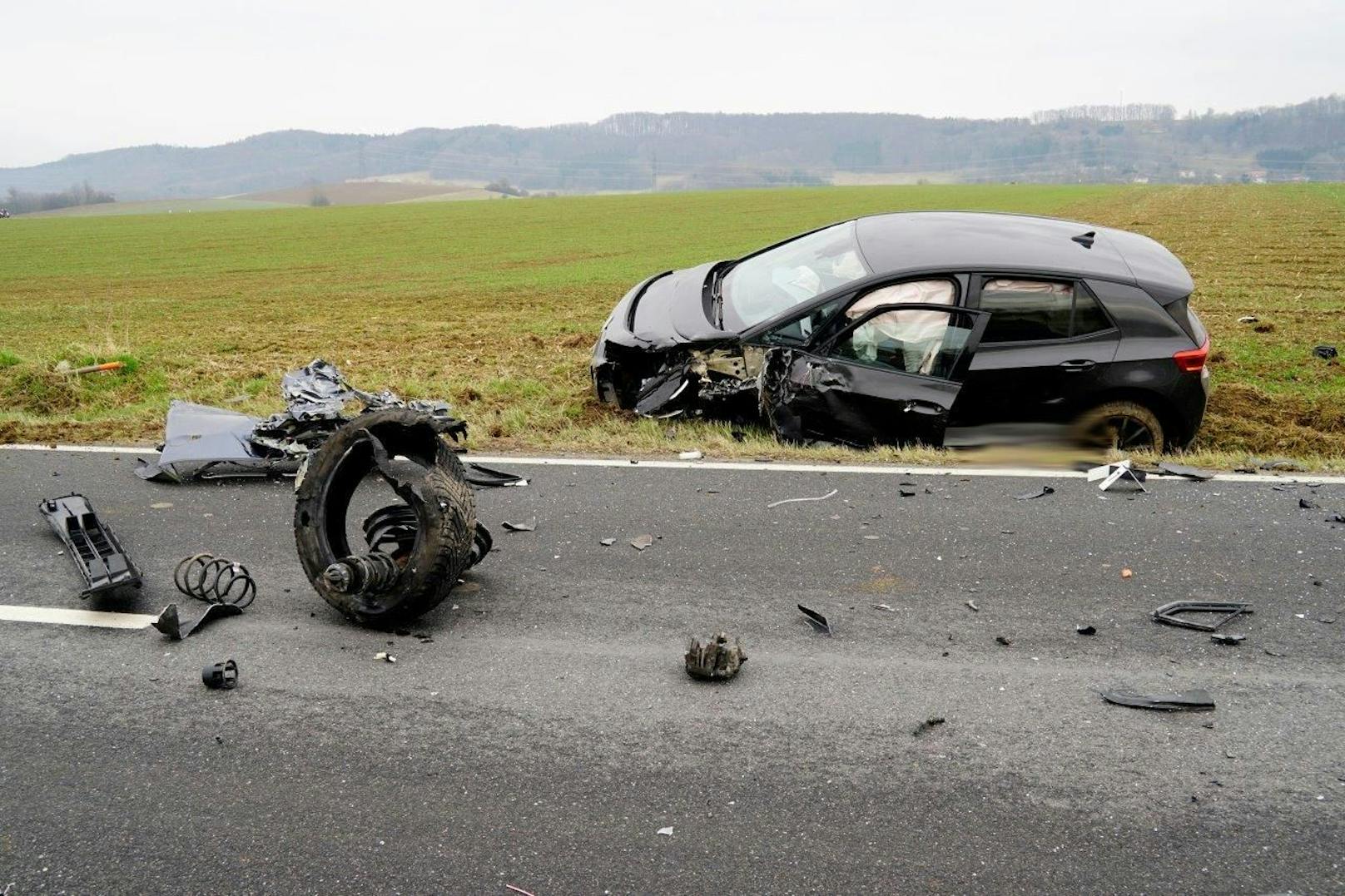 Bei dem schweren Verkehrsunfall bei Kilb gab es zwei Verletzte.