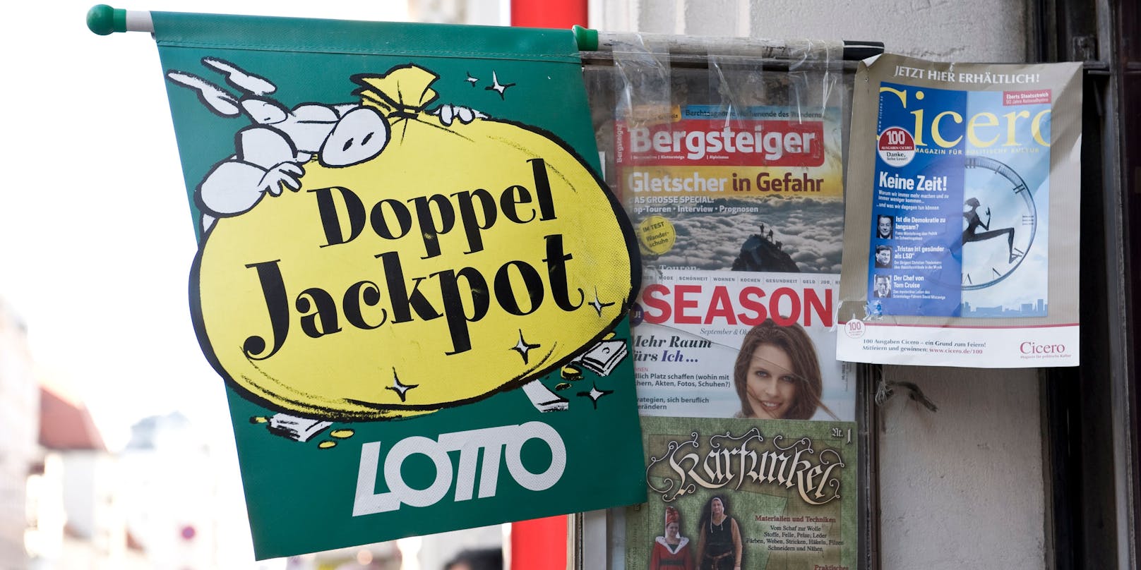 Es wartet ein Doppeljackpot im Lotto auf glückliche Gewinner. Archivbild