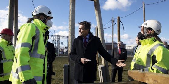 Die Stadt Wien wirbt in Form von Wirtschaftsstadtrat Peter Hanke um 150 offene Lehrstellen bei den Wiener Stadtwerken.