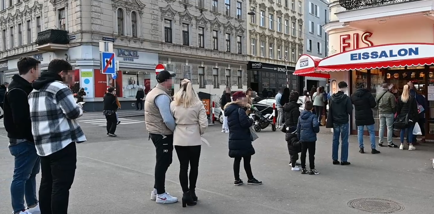 Der Eissalon Tichy in Wien-Favoriten eröffnete für die Saison