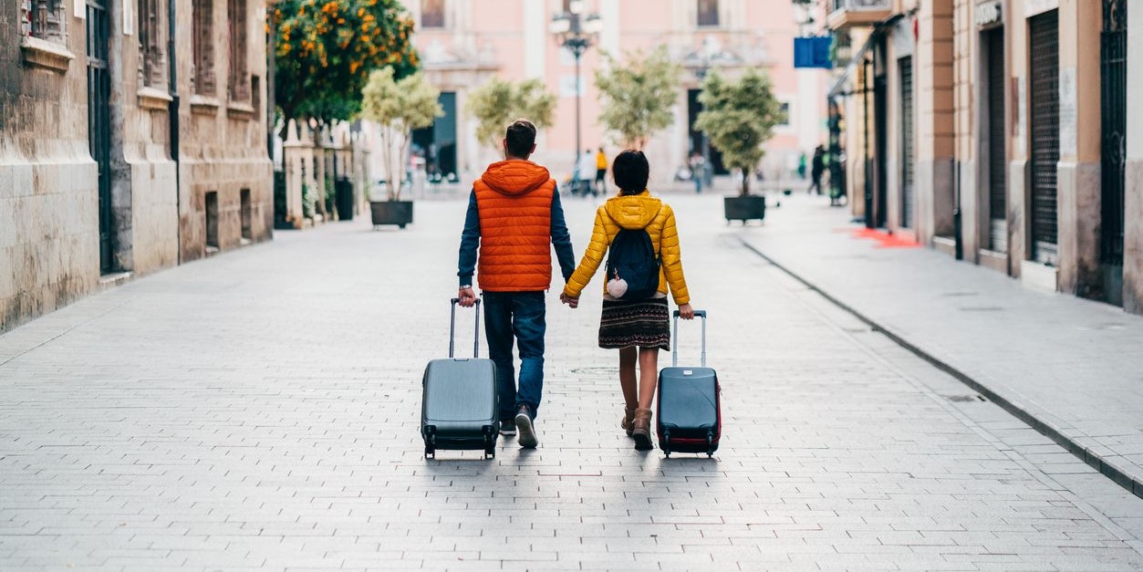 Das Paar musste den Urlaub in Spanien wegen Corona abbrechen.