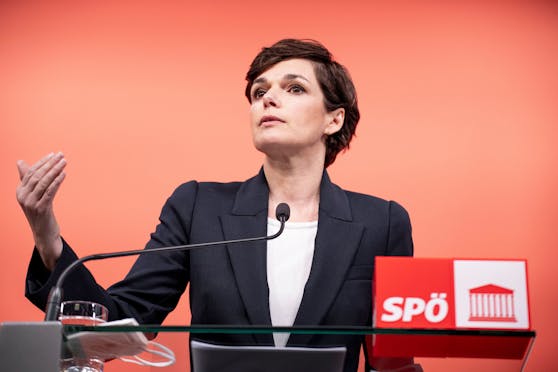 SPÖ-Chefin Pamela Rendi-Wagner bei einer Pressekonferenz in Wien am 27. Februar 2021