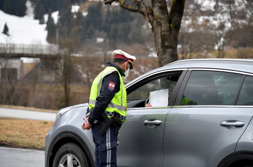 Die Polizei kündigte Schwerpunktkontrollen während des Oster-Lockdowns an. (Symbolbild)