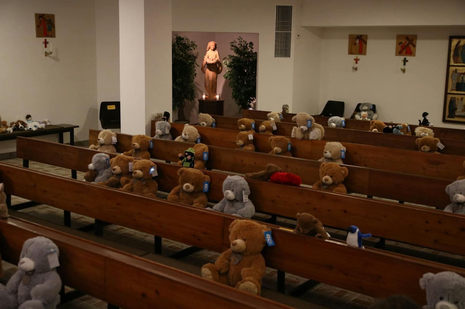 Nach der Messe wurden die brandneuen Stoffbären an bedürftige Kinder verschenkt.&nbsp;