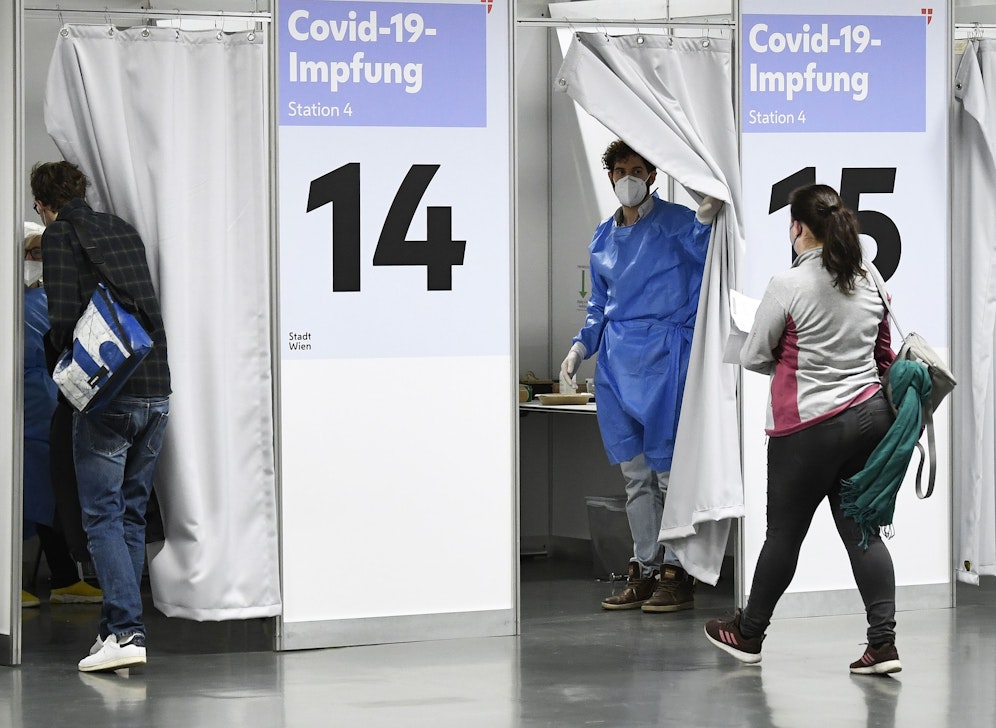 Im Austria Center hat die Stadt eigene Impfstraßen eingerichtet.