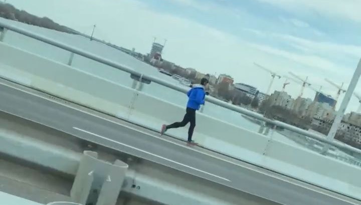 Ein Wiener entdeckte den Jogger.