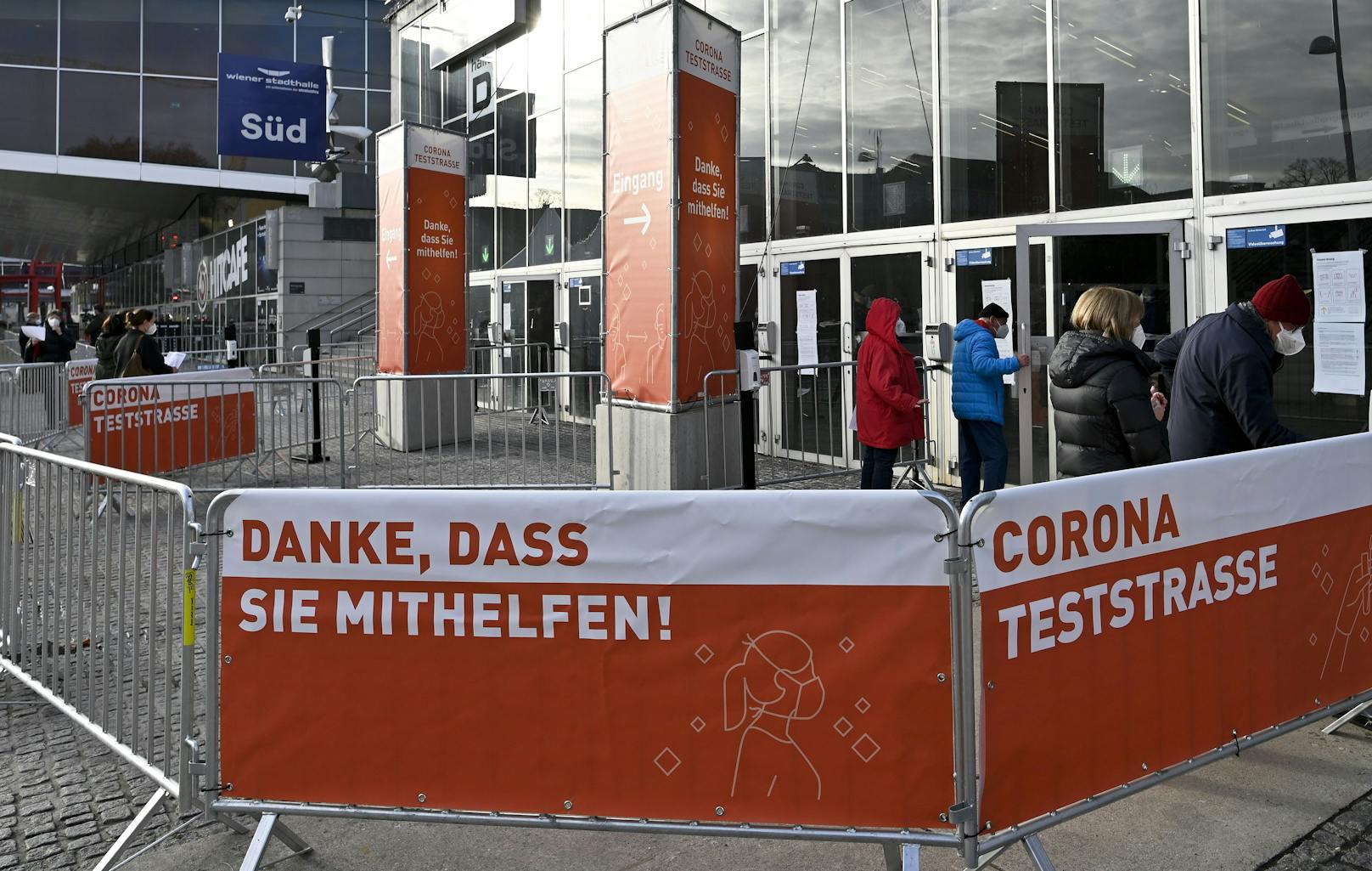 Der Zugangsbereich zur Teststraße Wiener Stadthalle aufgenommen am Freitag, 08. Jänner 2021, im Rahmen des Starts der Massentests in Wien