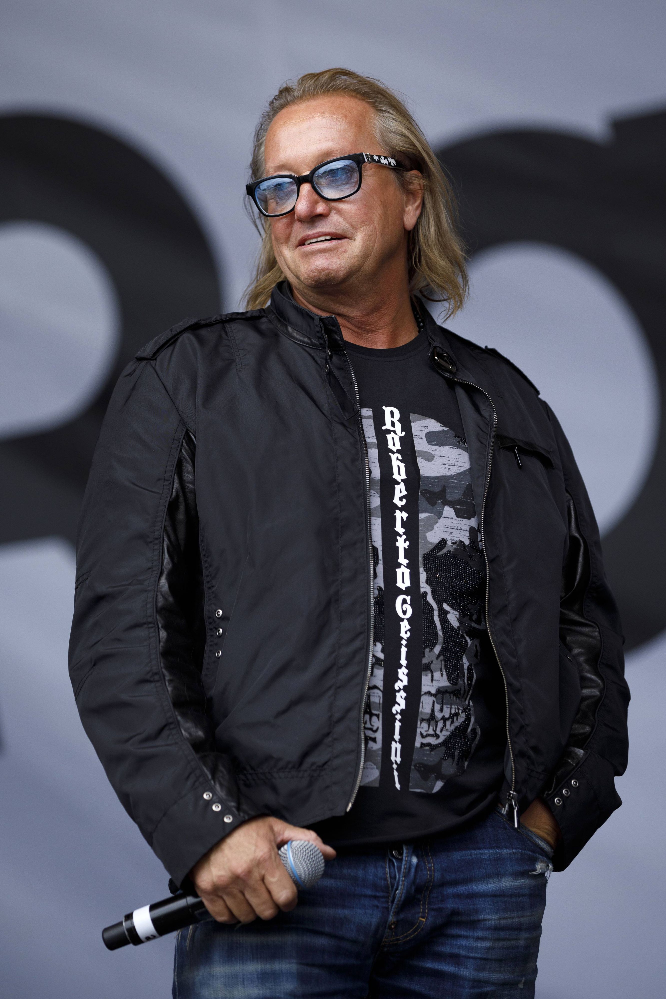 Der Millionär nimmt die Sache nicht ernst.&nbsp;