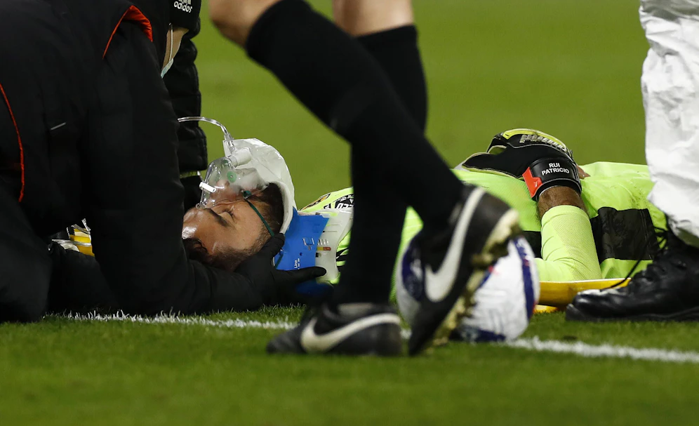 Wolverhampton-Tormann Rui Patricio wurde lange behandelt.